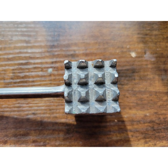Aluminum 8" Meat Tenderizer - Fine & Coarse Pounder Mallet - Taiwan - Picture 5 of 7
